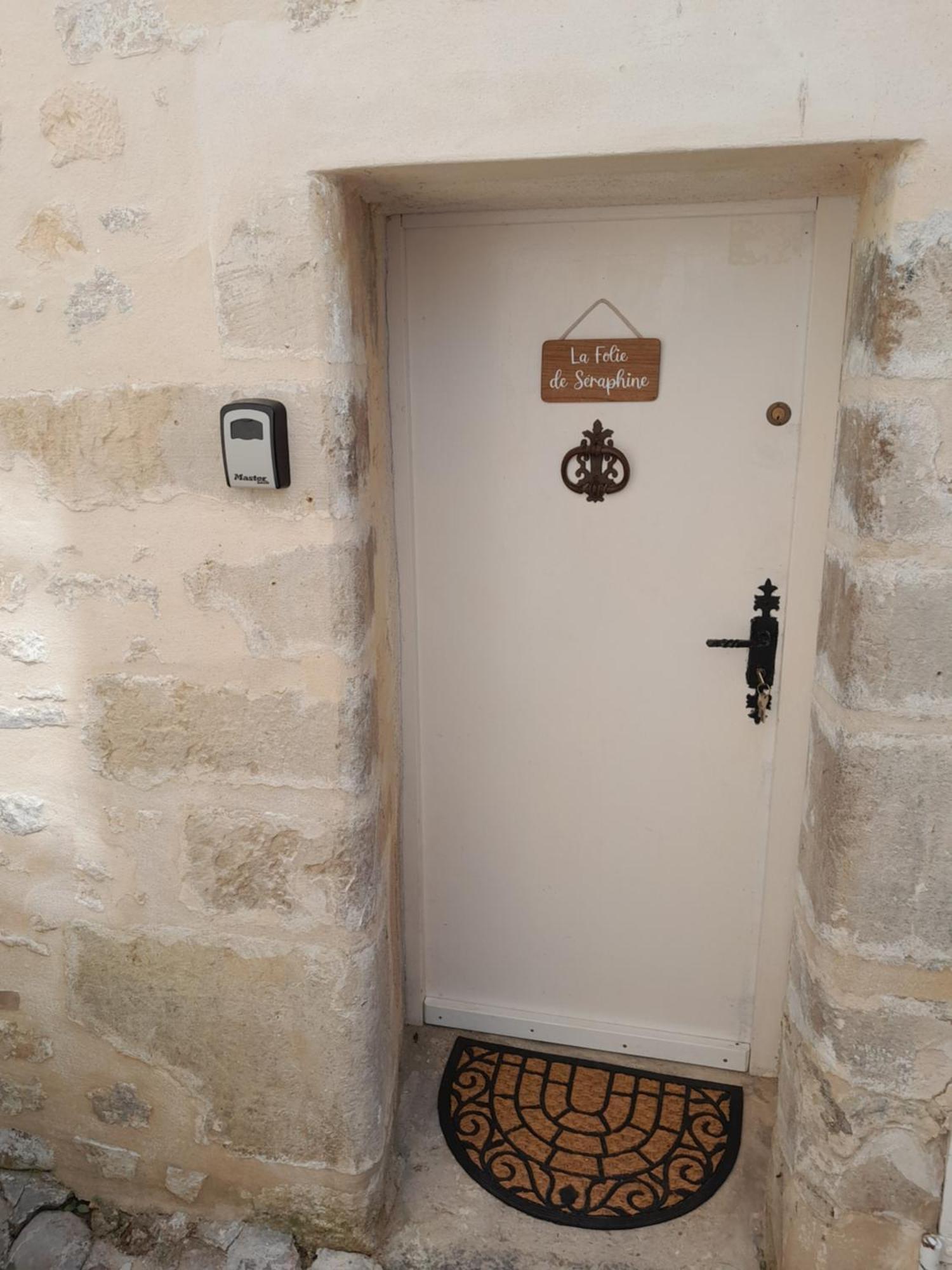 Gite La Folie De Seraphine Senlis (Oise) Exterior foto
